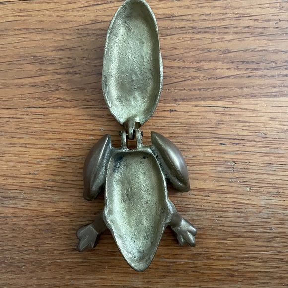 Vintage Metal Frog Figurine - Picture 4 of 6